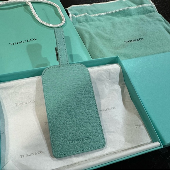 New Authentic Tiffany Luggage Tag with box, felt bag and outer bag - Picture 6 of 11